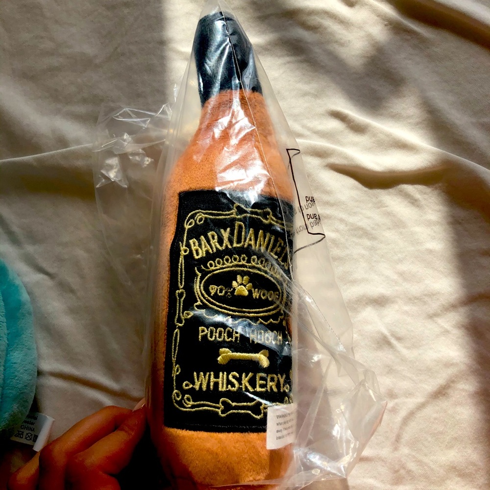 Bark daniels bottle whisky for dogs squeeky
